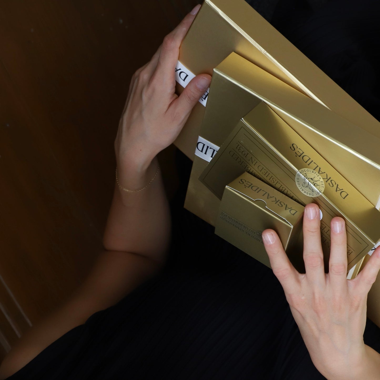 Новогодишна бонбониера Daskalidès Black Sea със златна визия 49.90 лв / 25.51 €