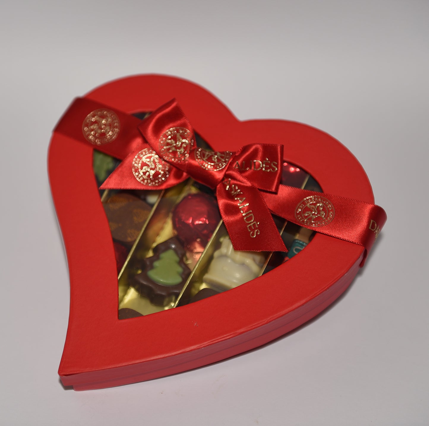 Празнична бонбониера "Червена страст"