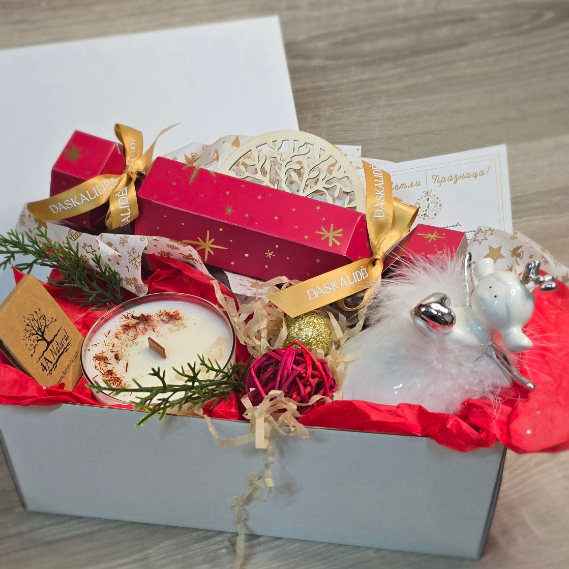 Подаръчен комплект „Подарък за Коледа“ от 4A Naturals с кракер 77.77 лв / 39.76 € ⬇️